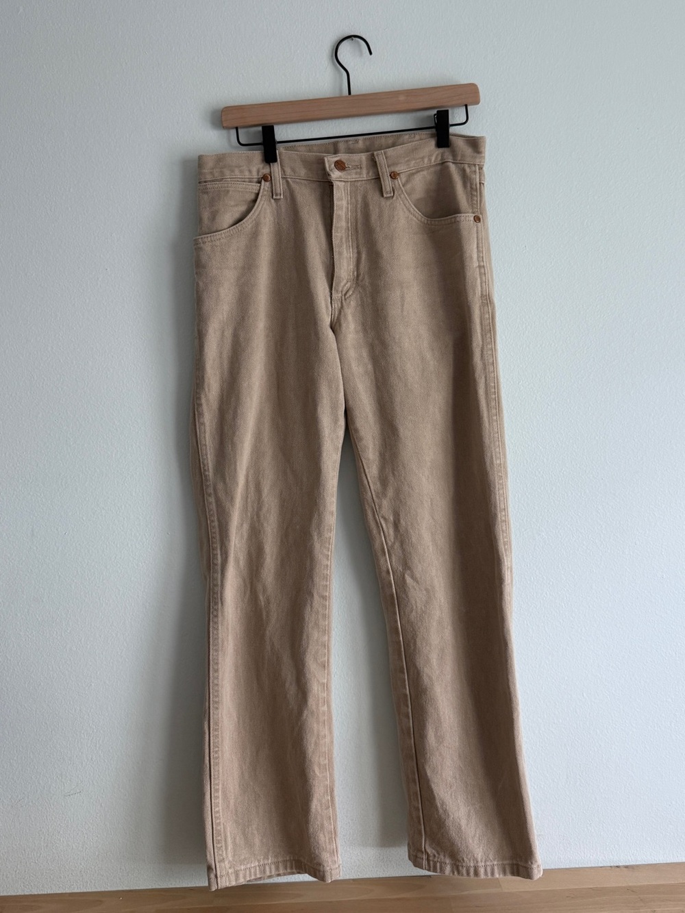 Wrangler Beige/Tan Straight-Leg Jeans